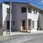 二階建て住宅の沈下修正（福島県相馬市）
