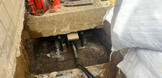 不同沈下修正工事耐圧板工法（千葉県）