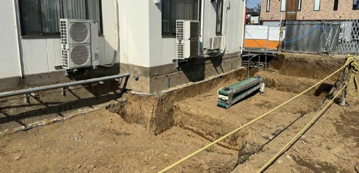 曳家工事に伴って基礎まで掘削