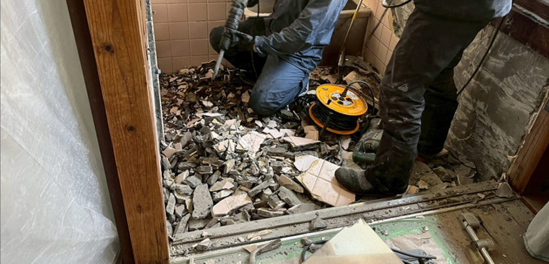 沈下修正の土台上げ工法の前工事