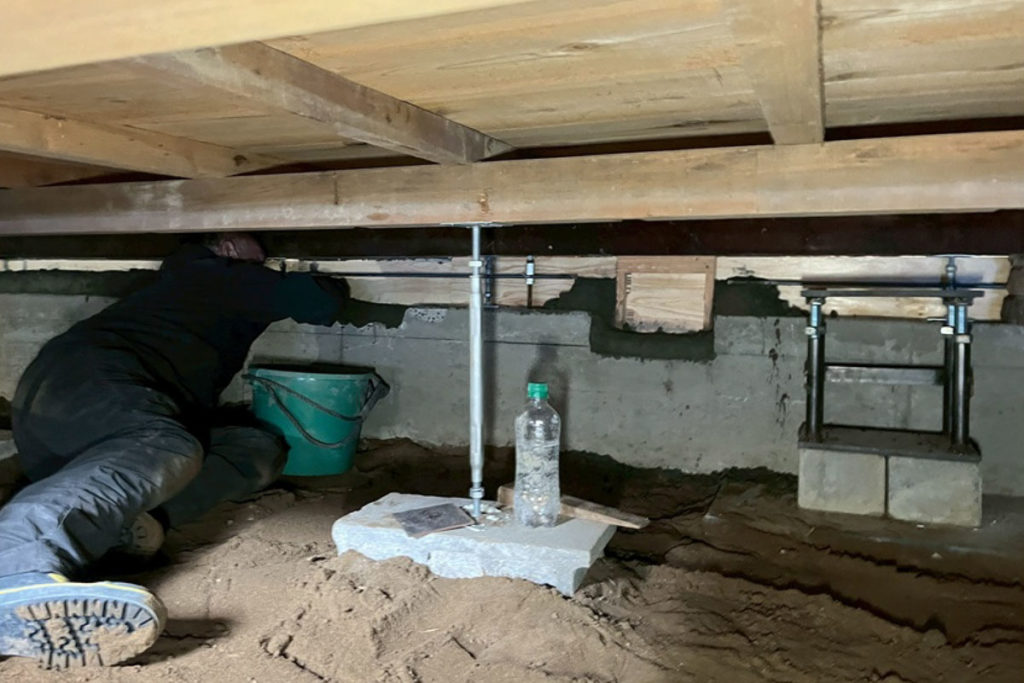 沈下修正工事による基礎作り