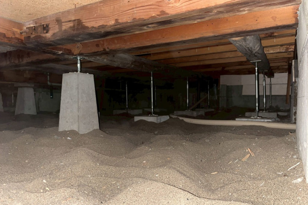 沈下修正工事による基礎作り