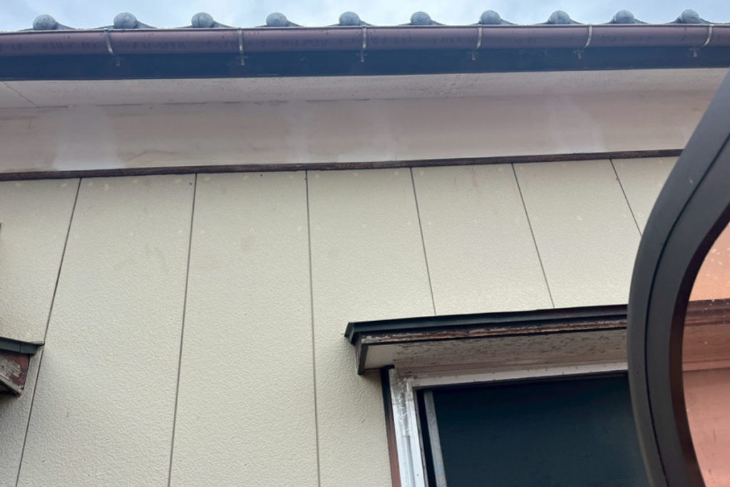 沈下修正による外壁リフォーム