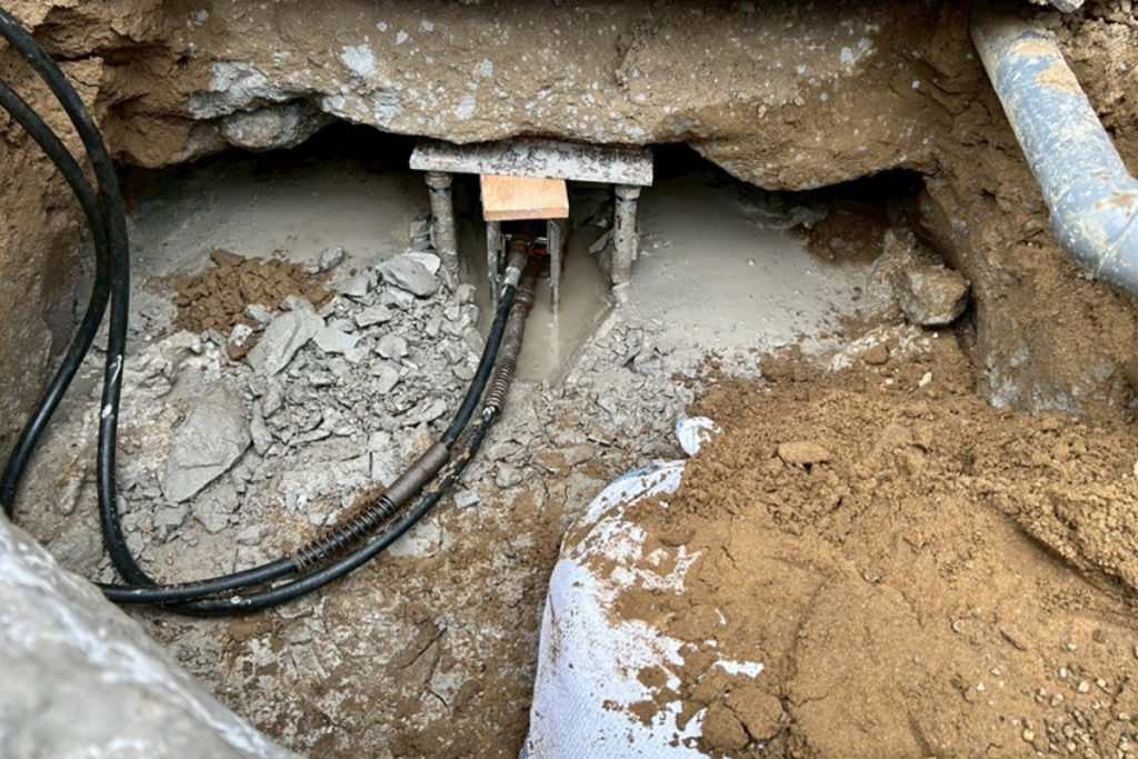 沈下修正工事ジャッキアップ（石川県羽咋市）