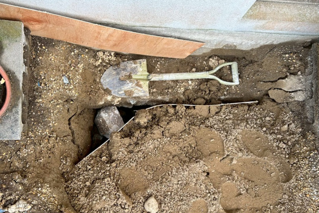 沈下修正工事隙間充填（石川県羽咋市）