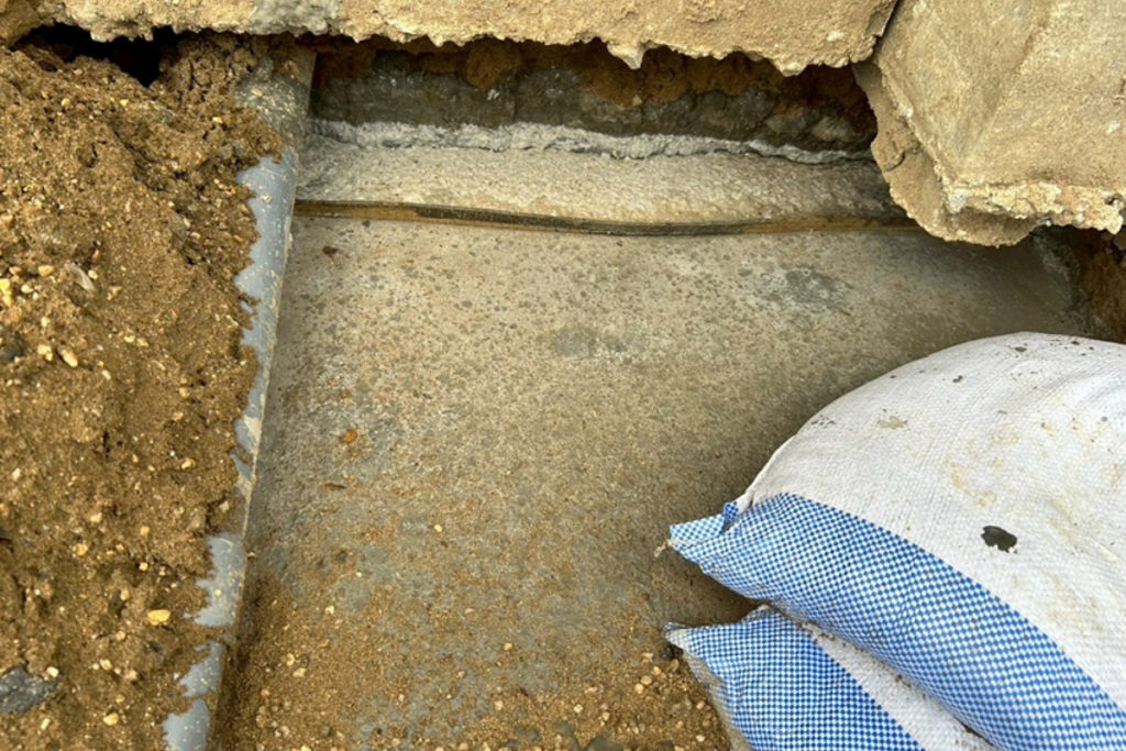 沈下修正工事隙間充填（石川県羽咋市）