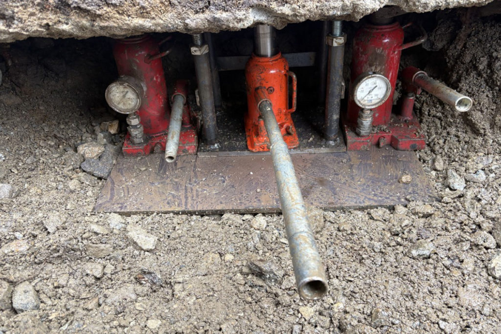 米沢市沈下修正工事の事例