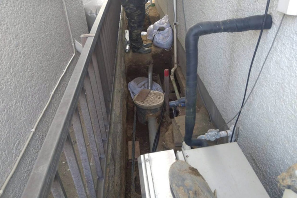 沈下修正工事（千葉県市川市）