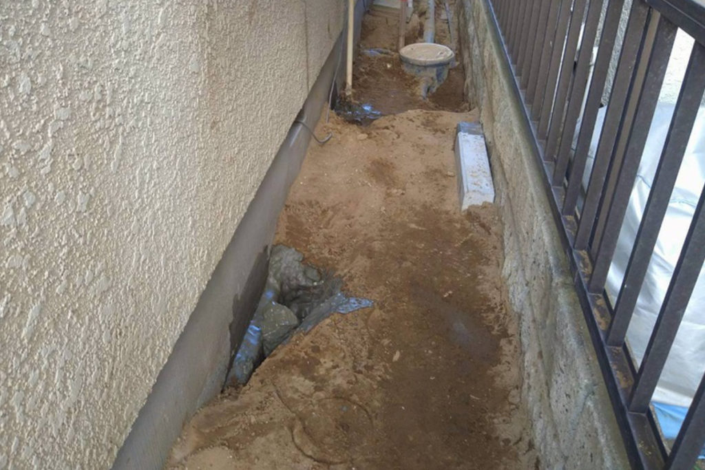 沈下修正工事（千葉県市川市）